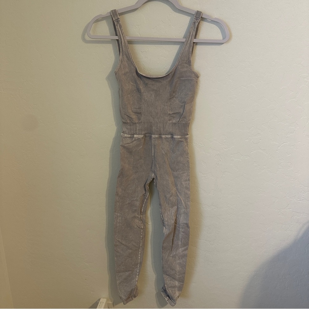 Free People Gray‎ Jumpsuit with Scoop Neckline and Relaxed Fit Size XS/S